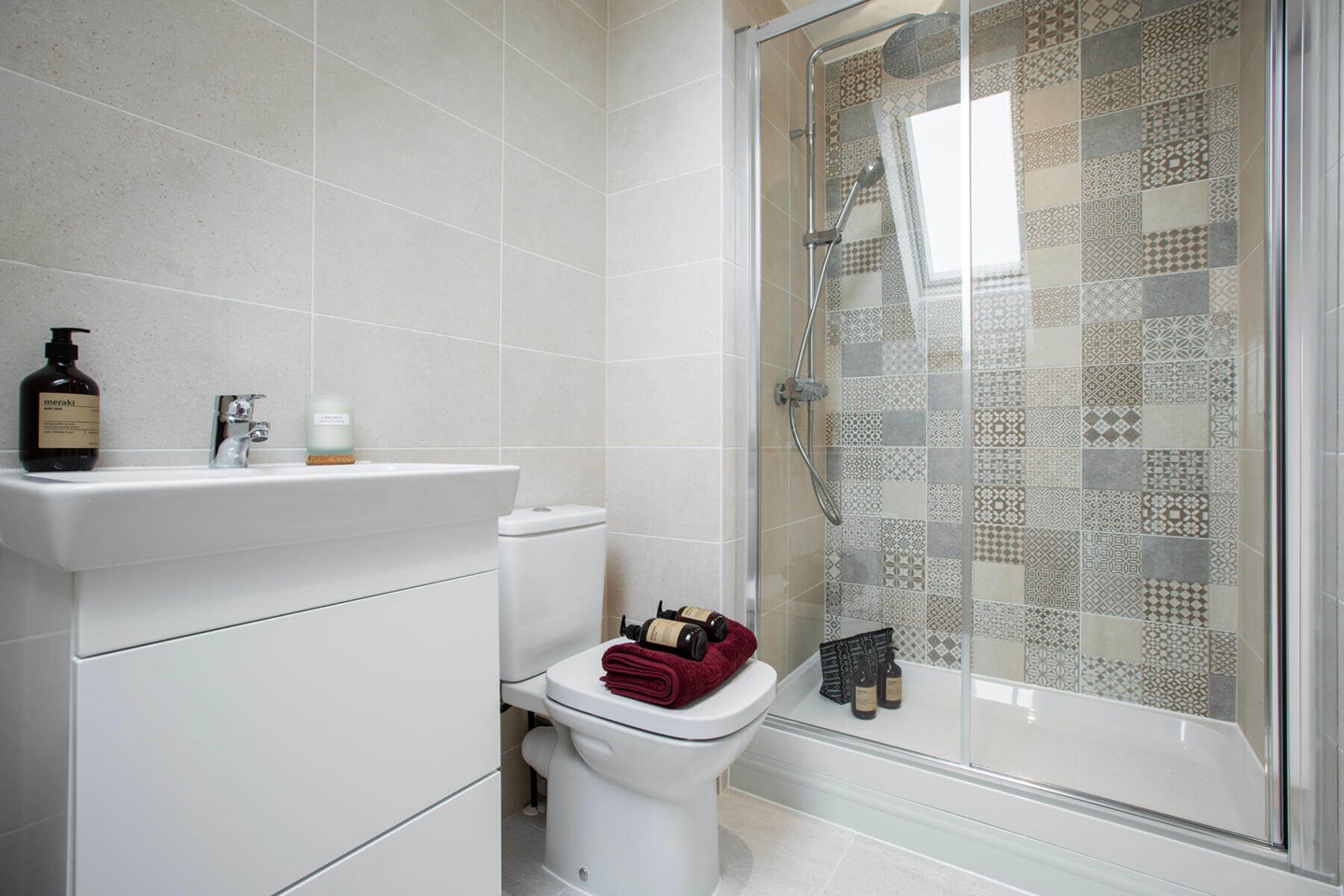 En-suite of the Elliston