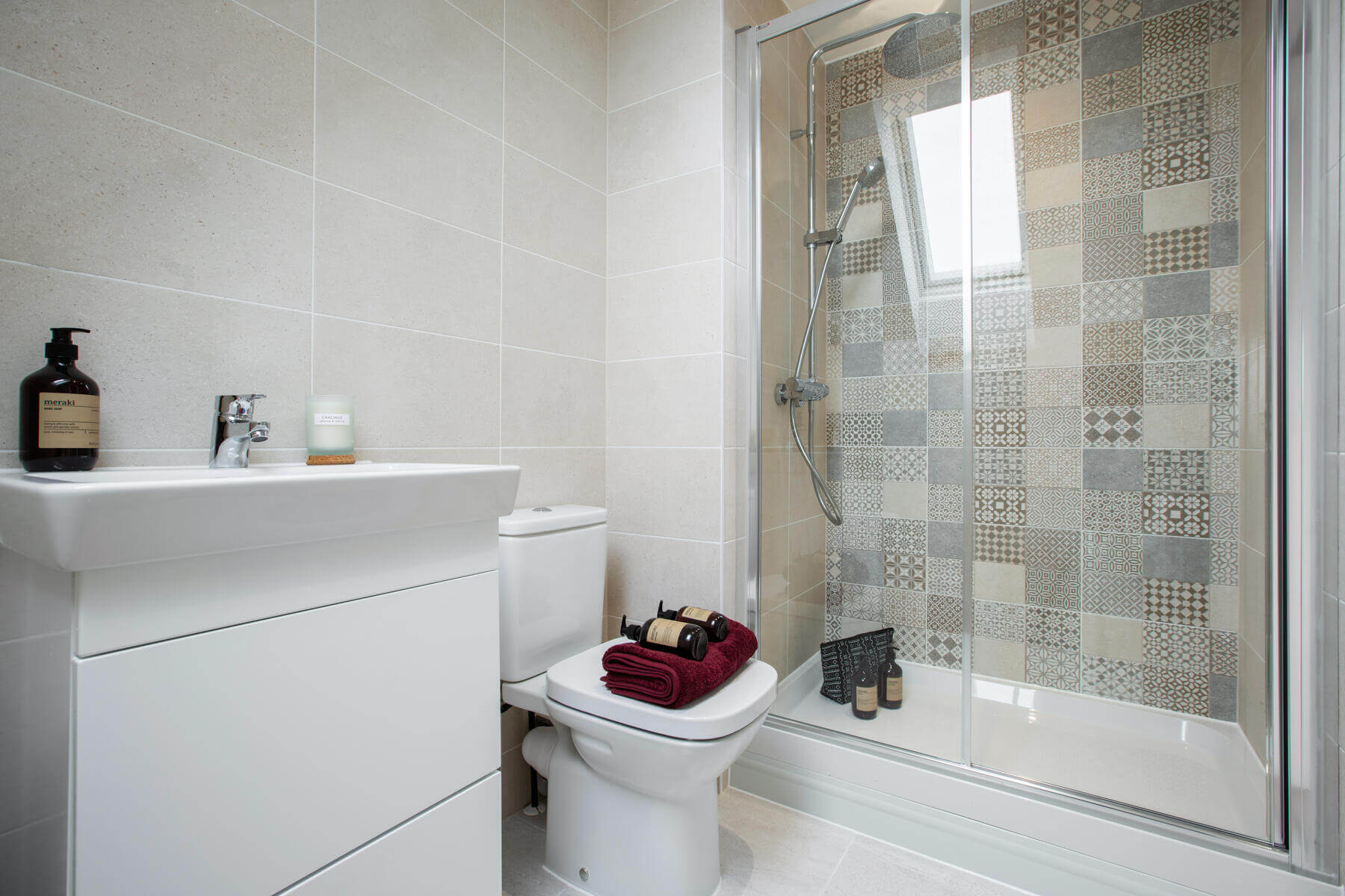 En-suite of the Elliston