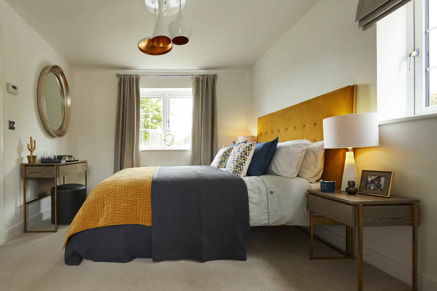 Bedroom with double bed