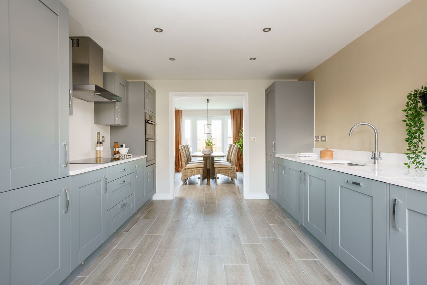 Kitchen through to diner