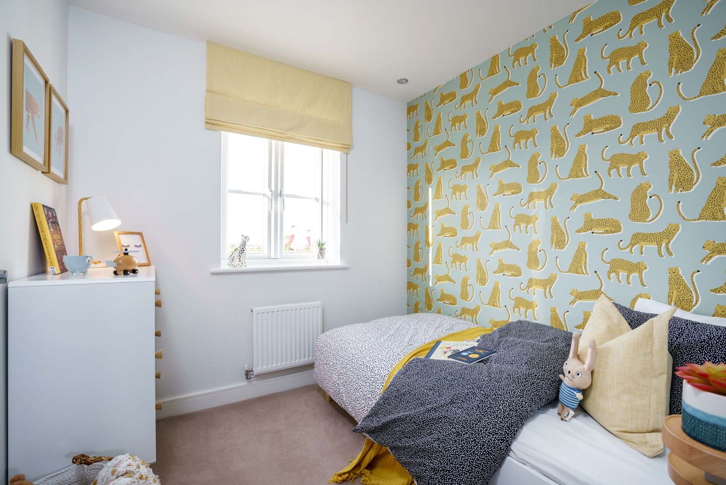 Bedroom 4 with single bed