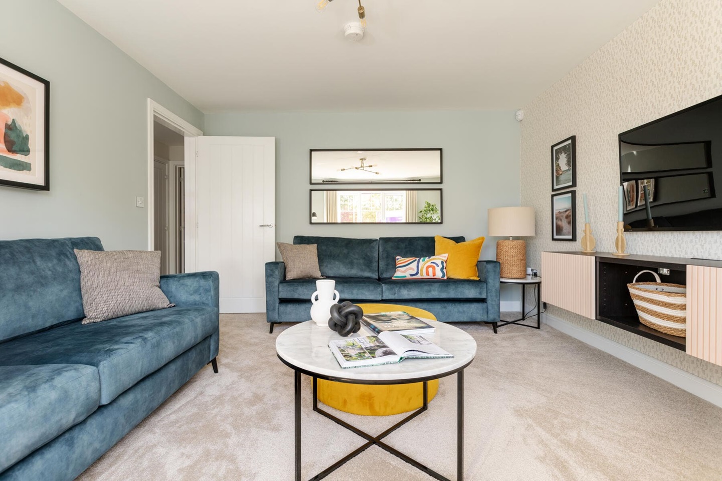 Lounge with sofas and TV