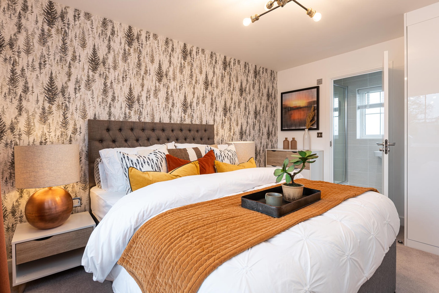 Bedroom with en suite