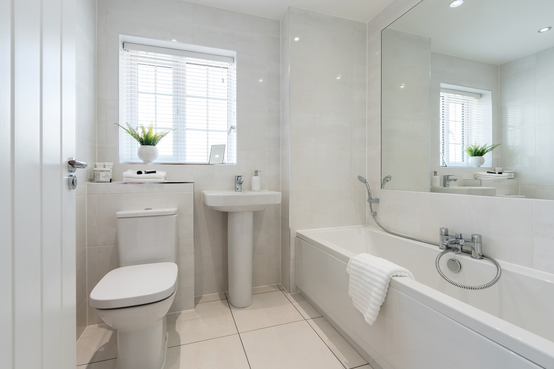 TW SC_Kestrel Park_Trusdale_Bath (1)