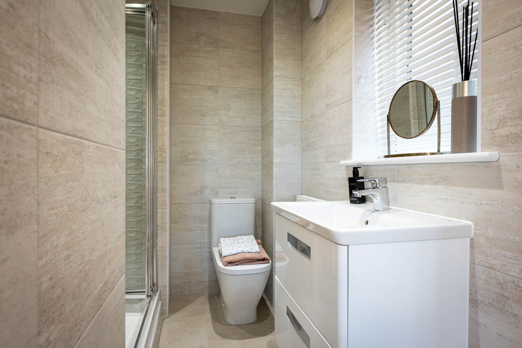 master bedroom ensuite