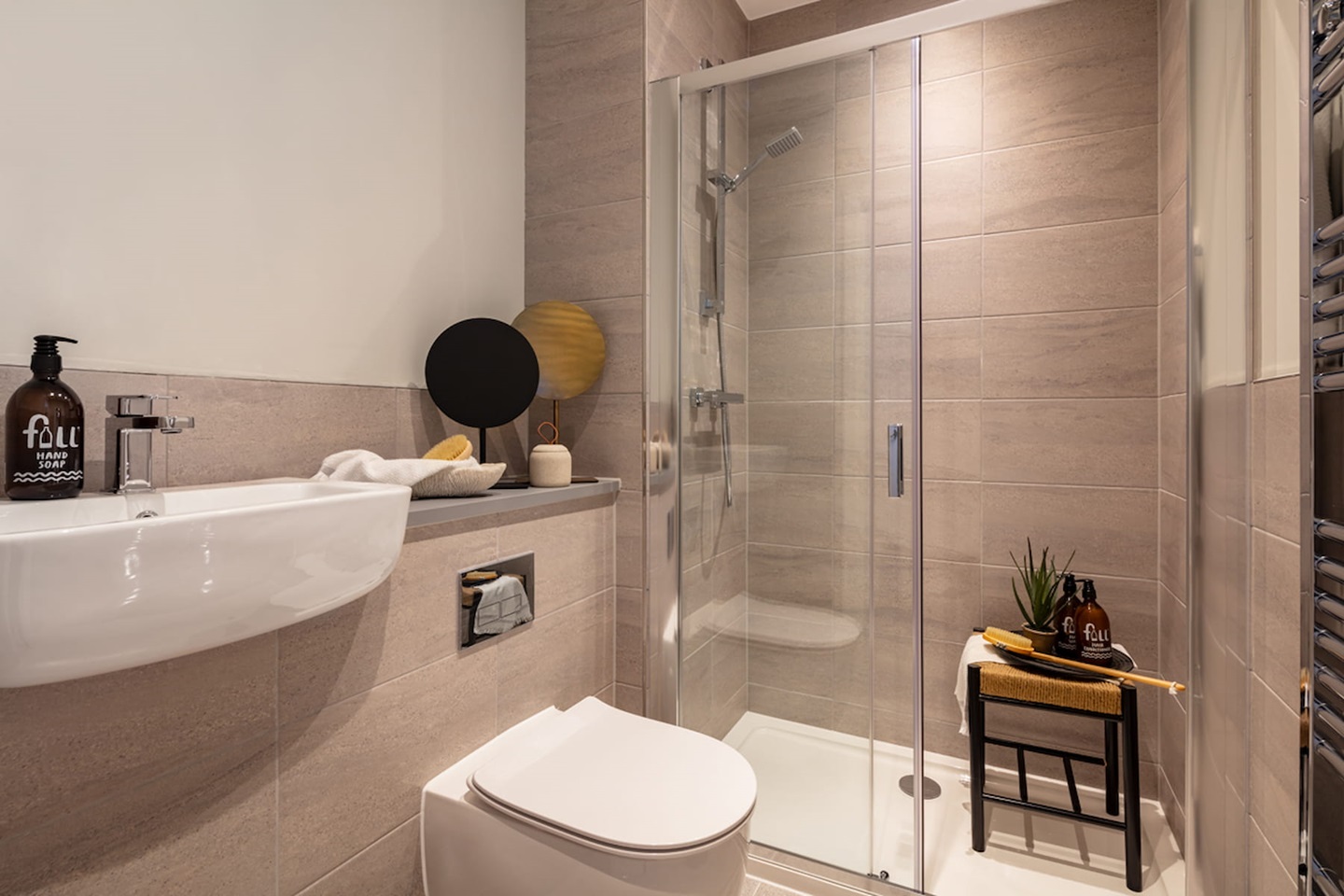Ensuite