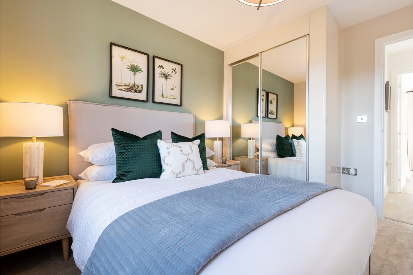 The_Gosford_Oak_Spring_Place_bedroom_2