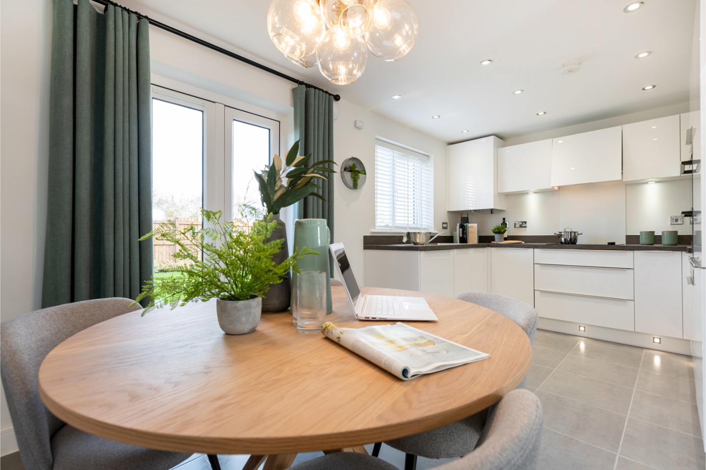 The_Gosford_Oak_Spring_Place_dining