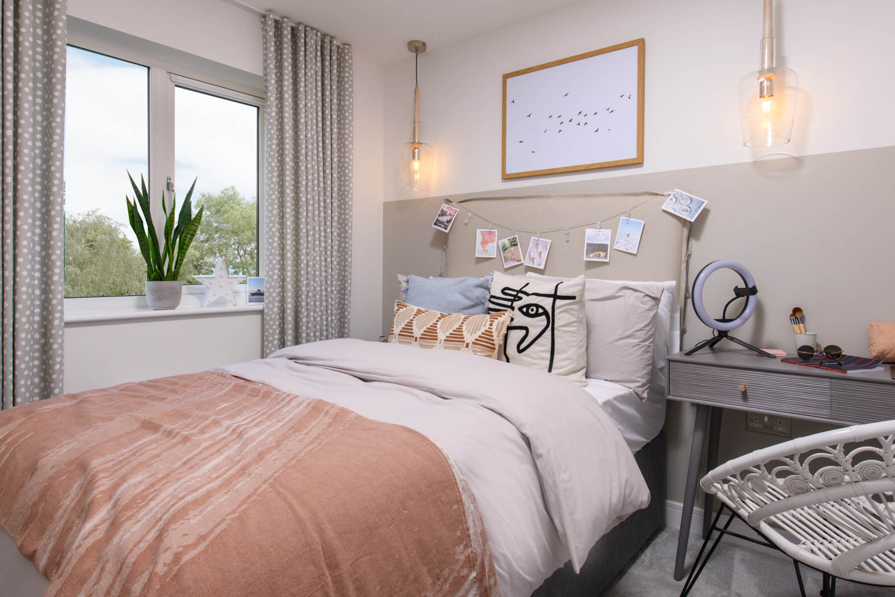 The Amersham bedroom 2