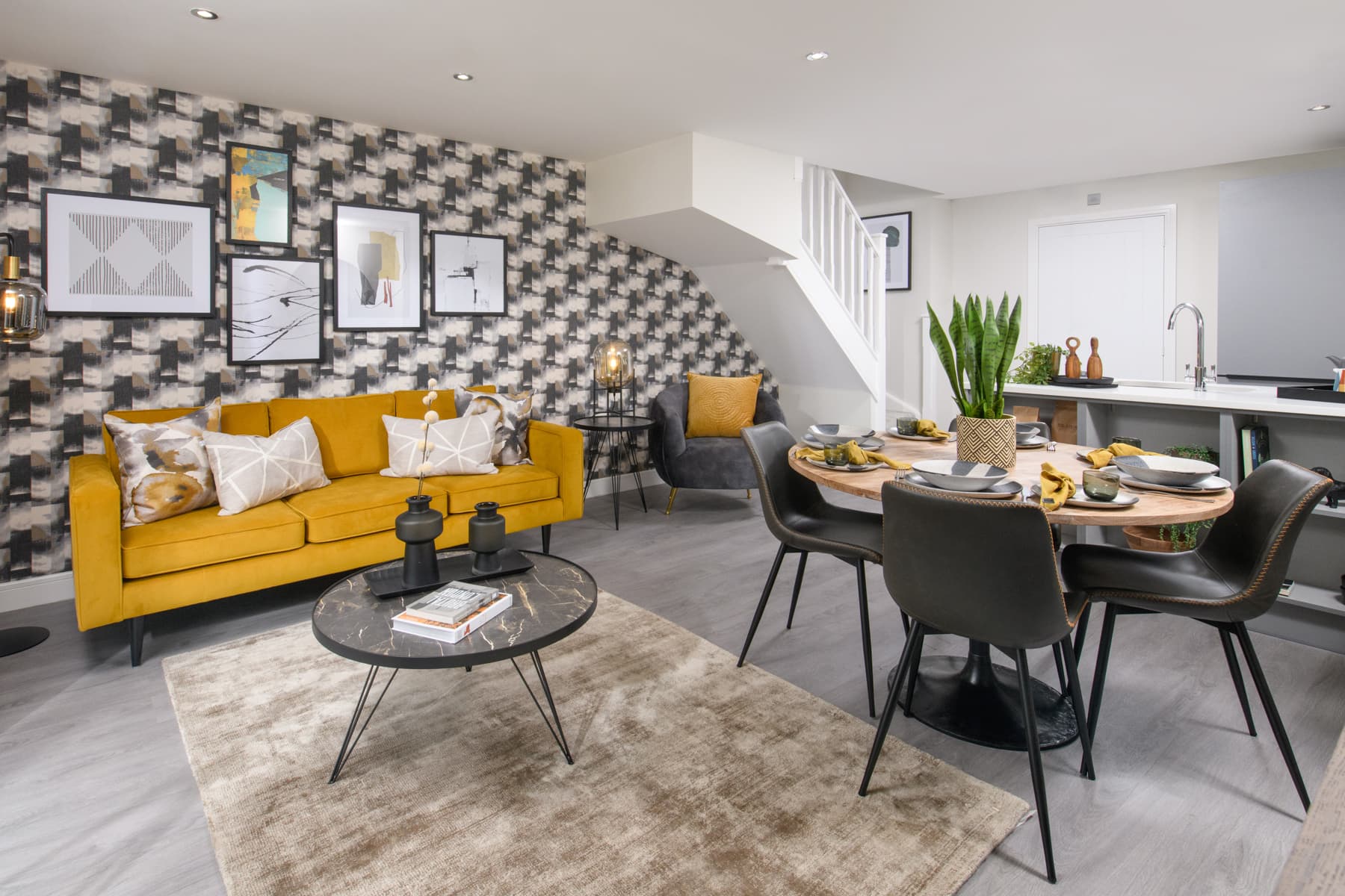 The Ashenford Lounge