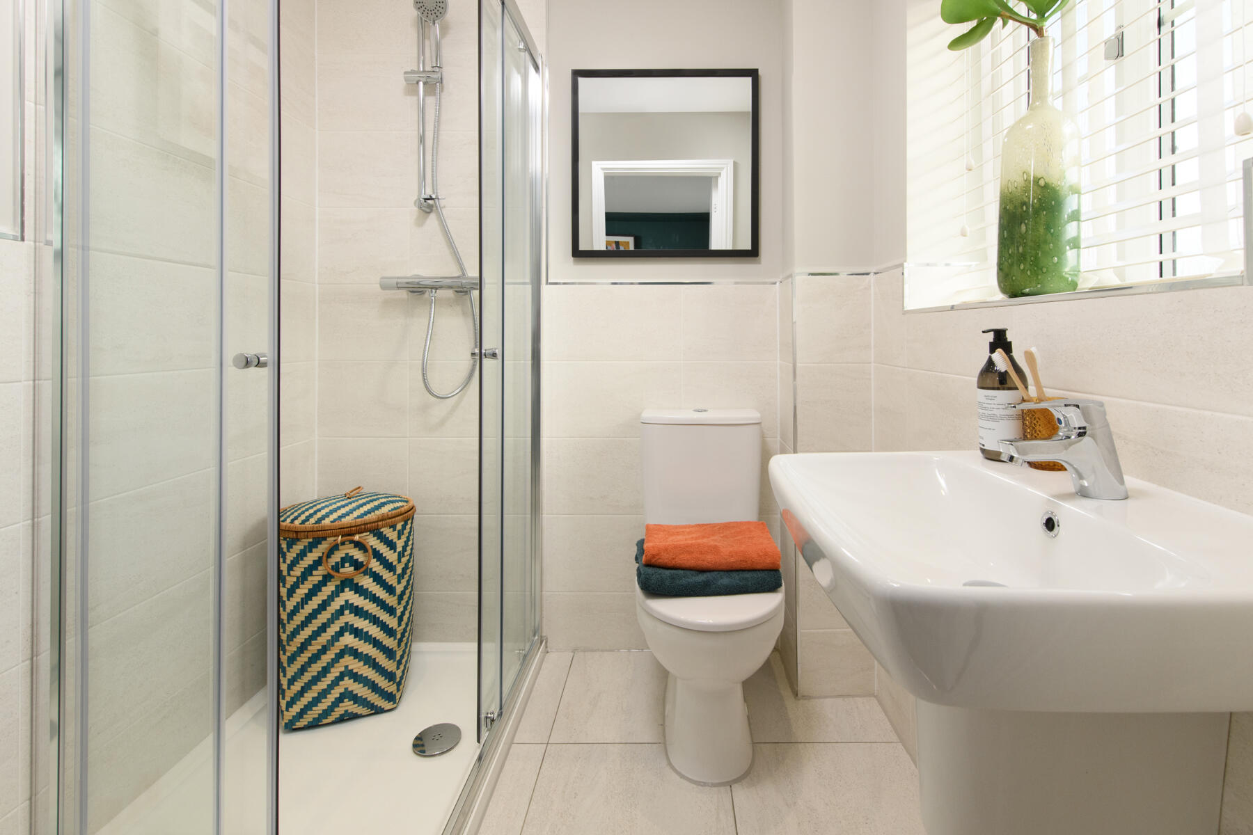 The Byford en-suite shower room