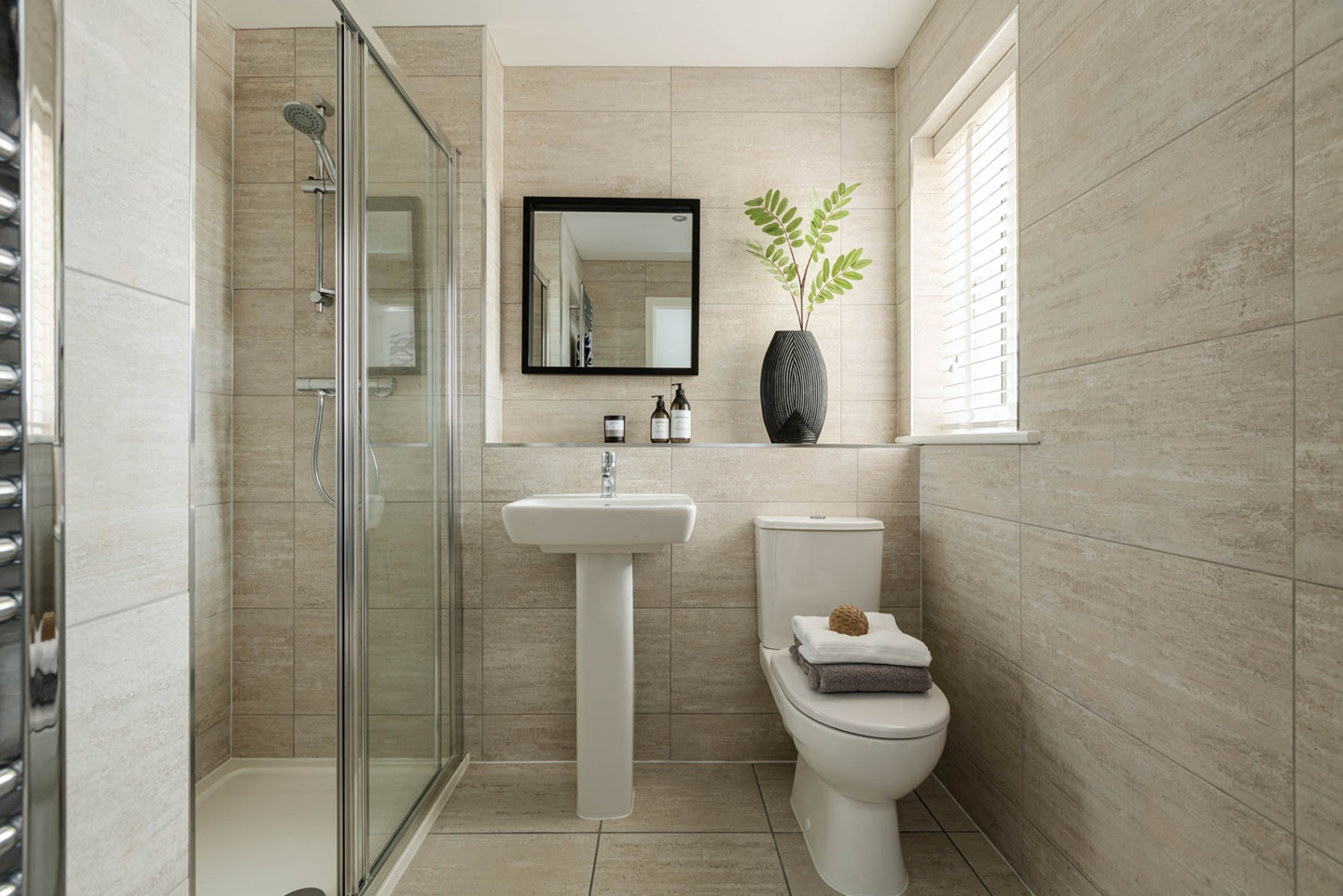 The Coltham en suite shower room