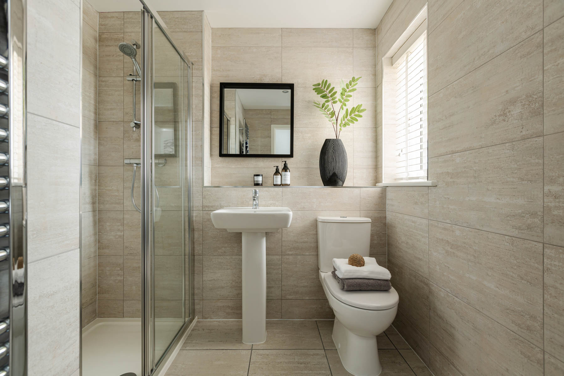 The Coltham en suite shower room