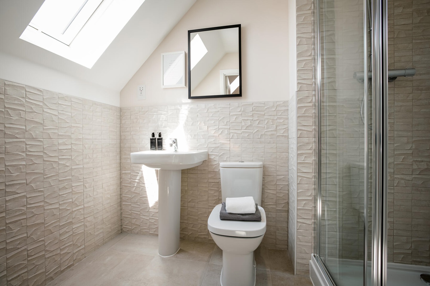 Bedroom 1 en suite shower room