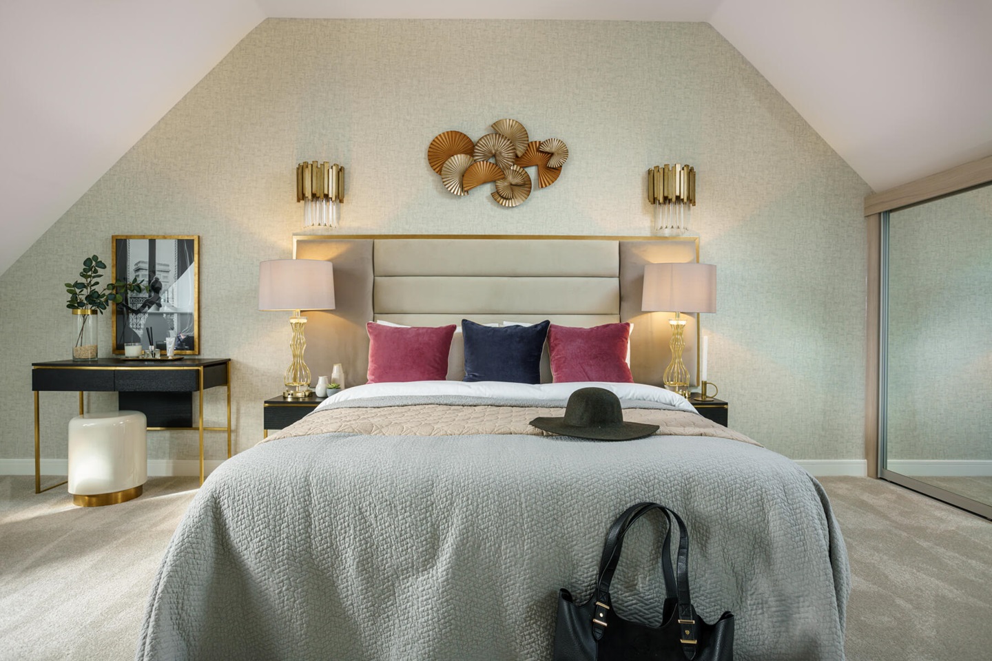 The Elliston bedroom 1