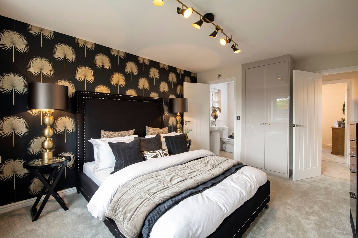 The Eynsham bedroom 1