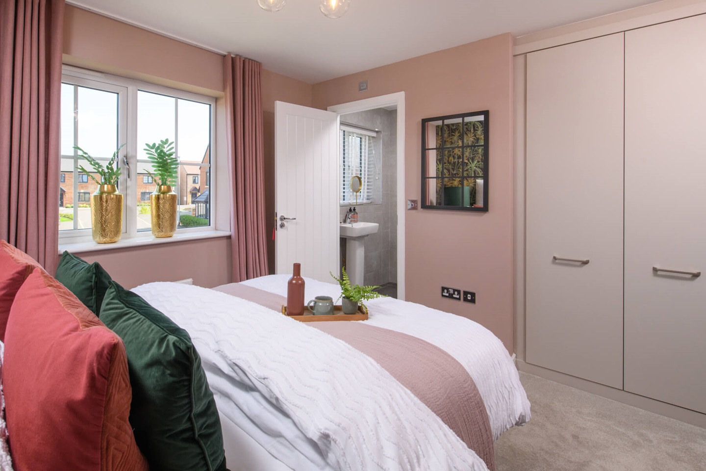 The Gosford bedroom 1