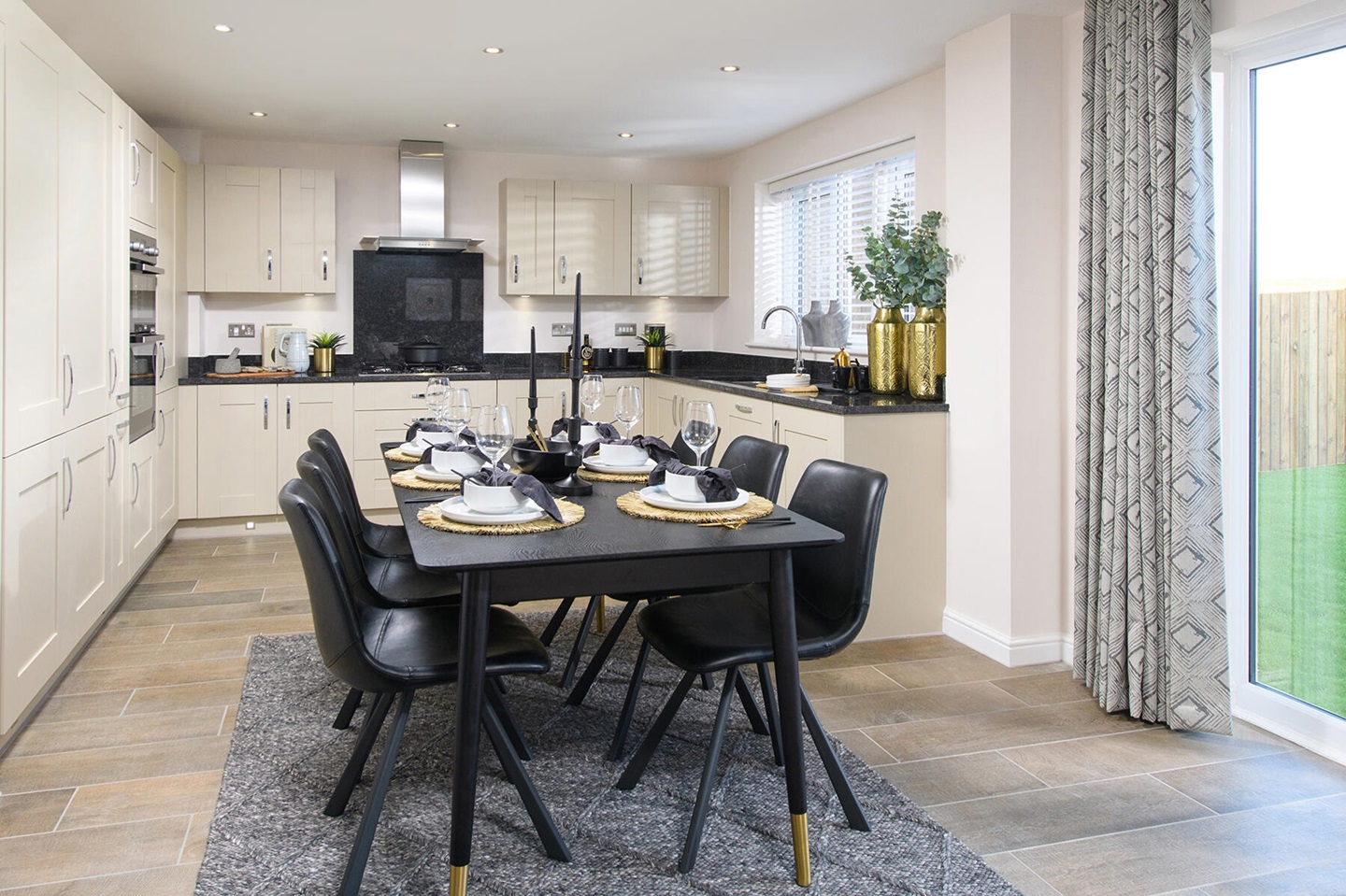 The Haddenham kitchen/dining area