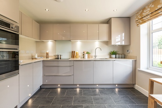 4 bedroom semi-detached 4 bedroom semi-detached