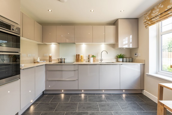 4 bedroom semi-detached