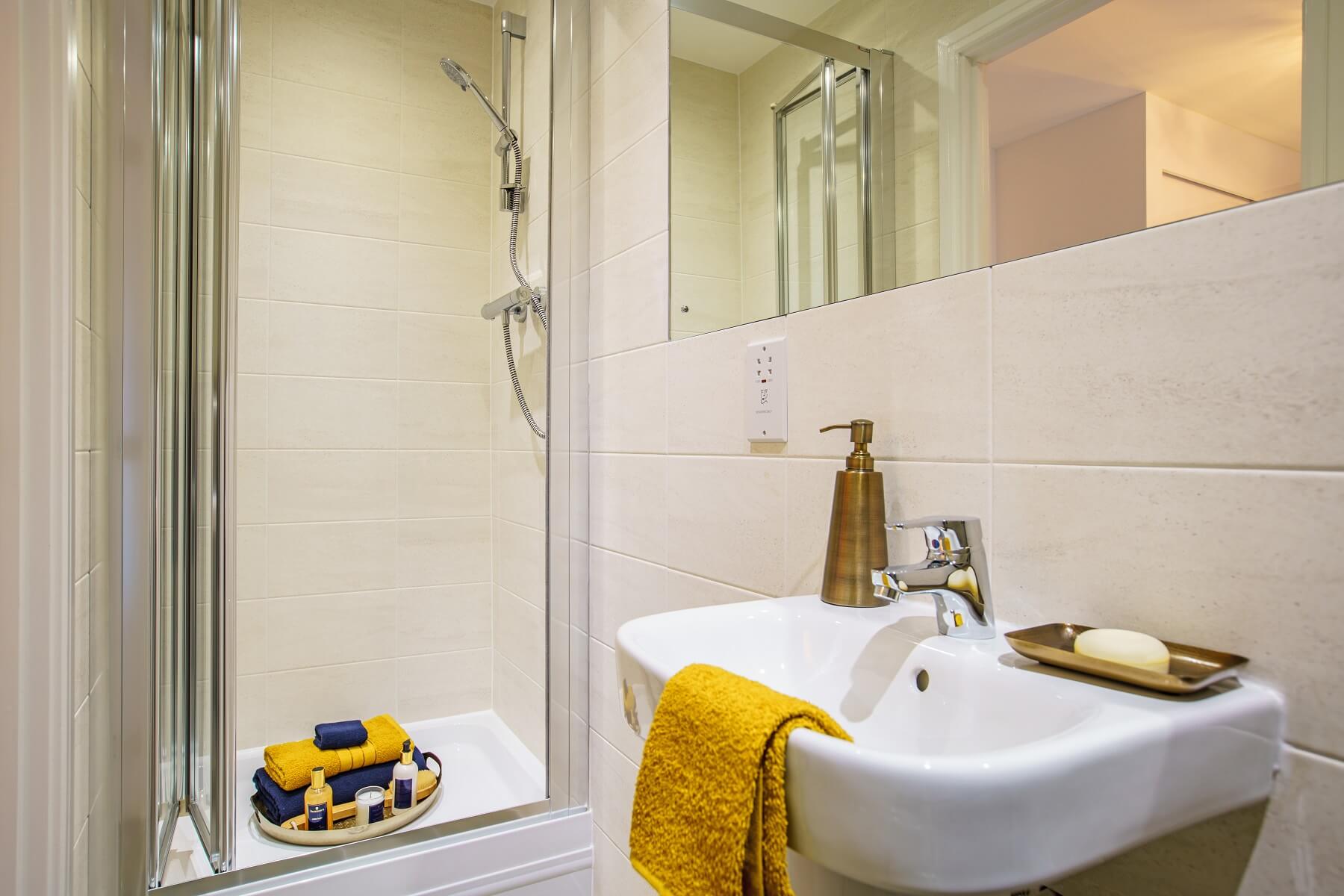 The main bedroom features an en suite for added luxury