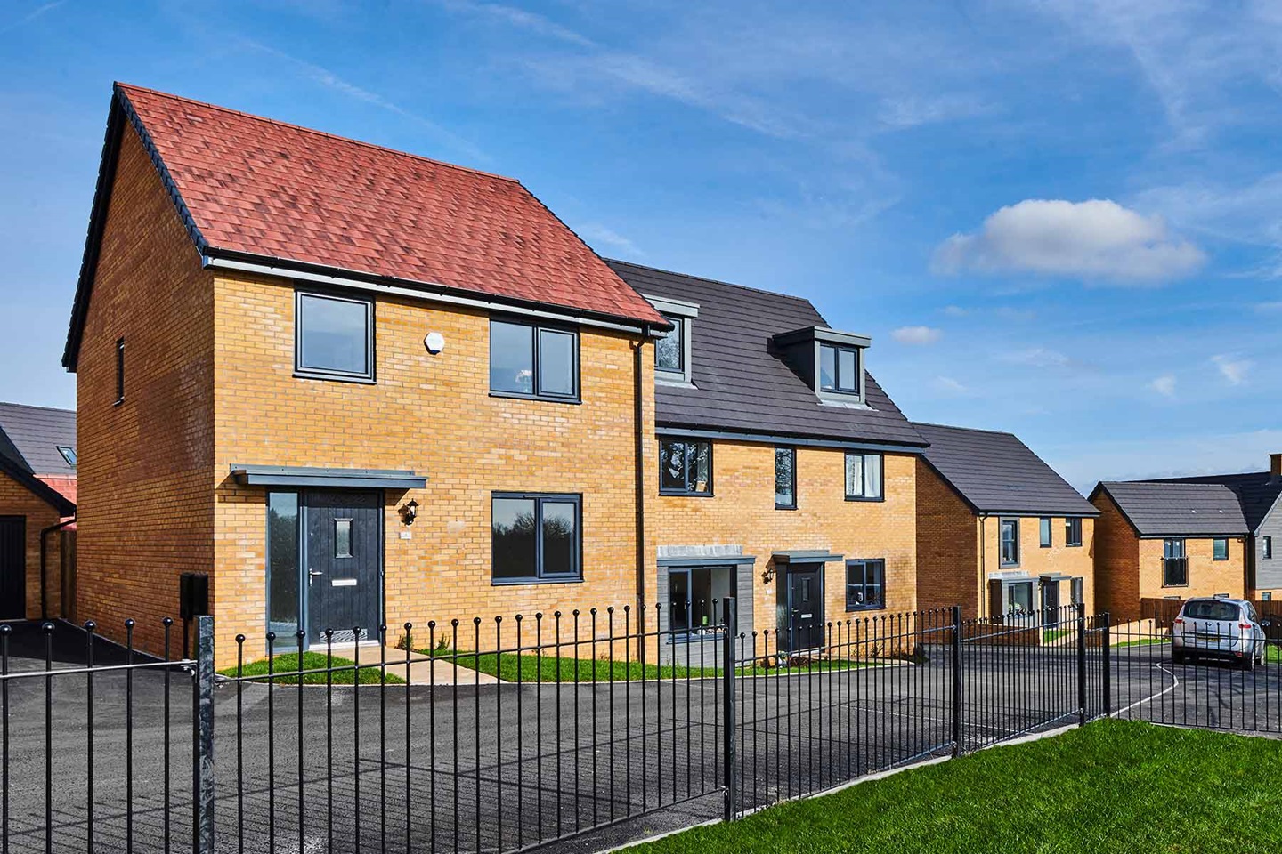 Edlogan Wharf street scene