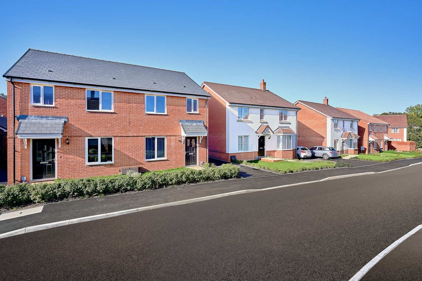 Typical street scene at Broadleaf Park