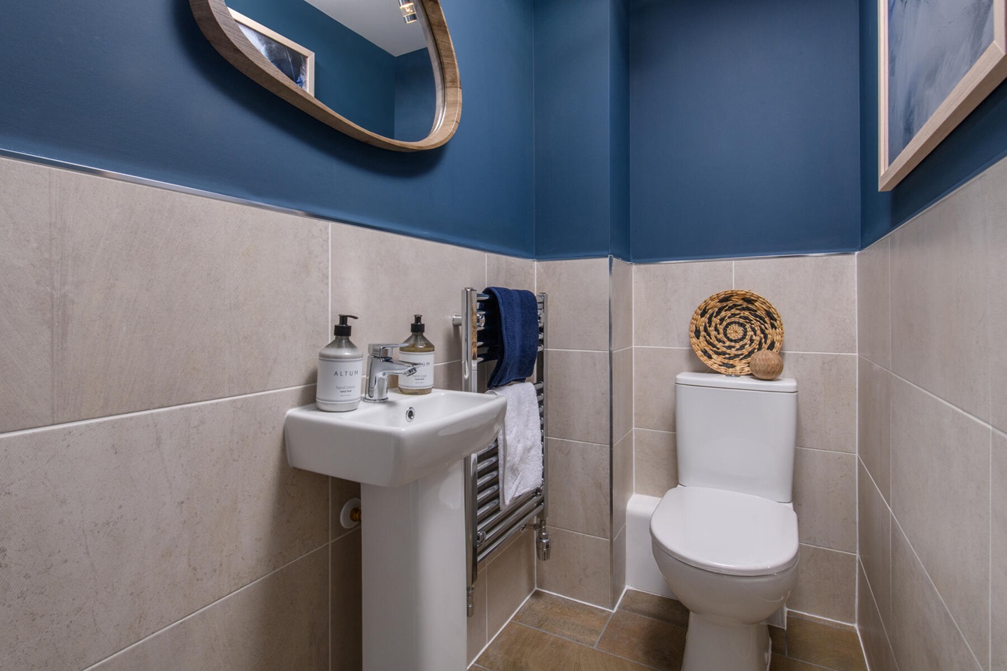 The Amersham cloakroom