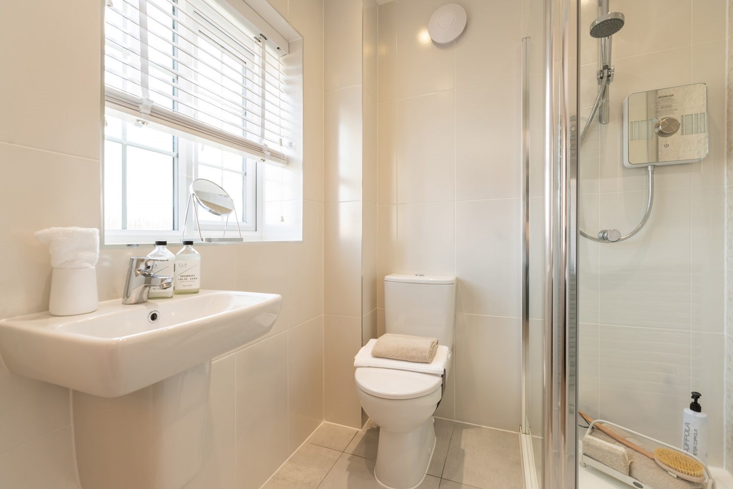 The en-suite to the main bedroom is well proportioned