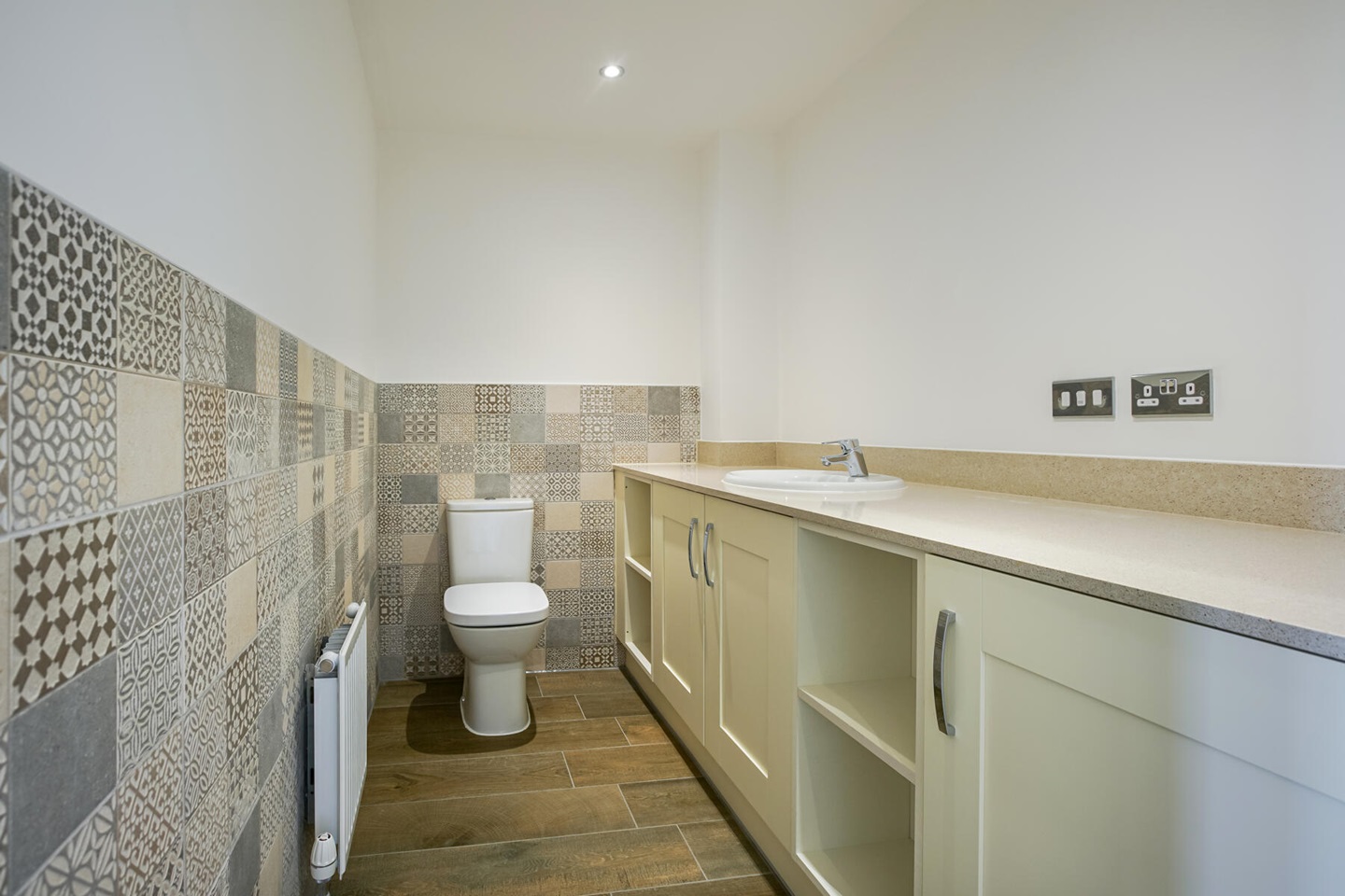 TW CL_Staunton Gate_PT43_Langdale_Cloaks_1800x1200