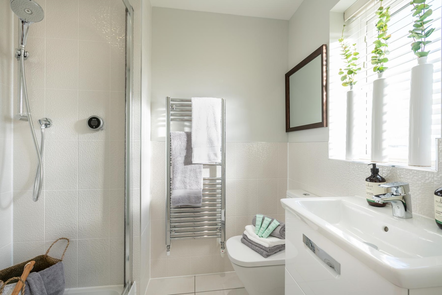 En suite to bedroom 1