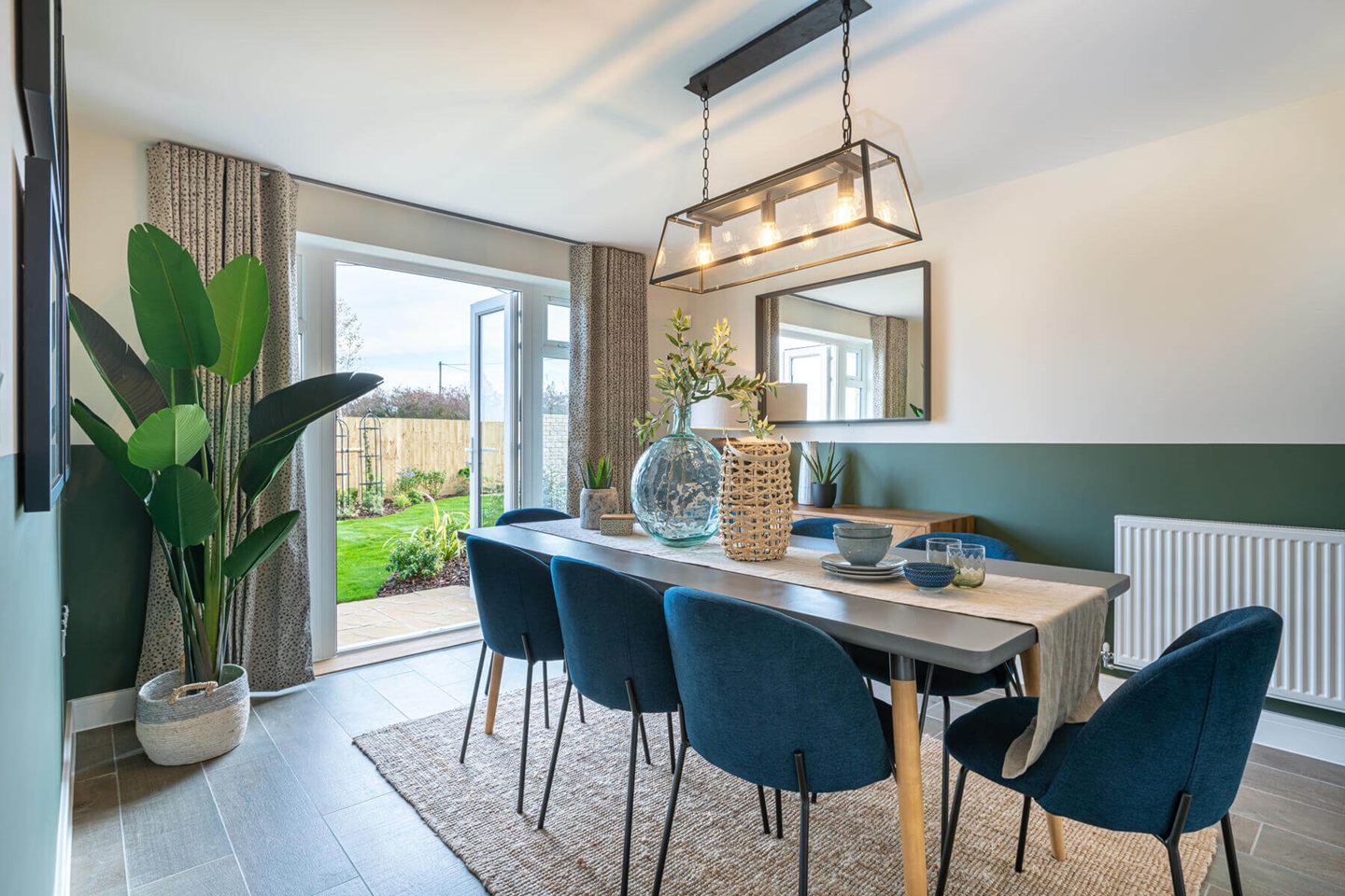 Diner or family room