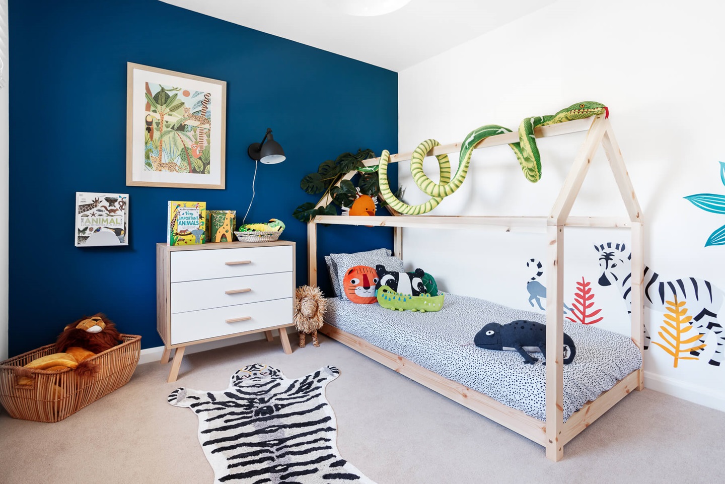 The Fraser bedroom 4