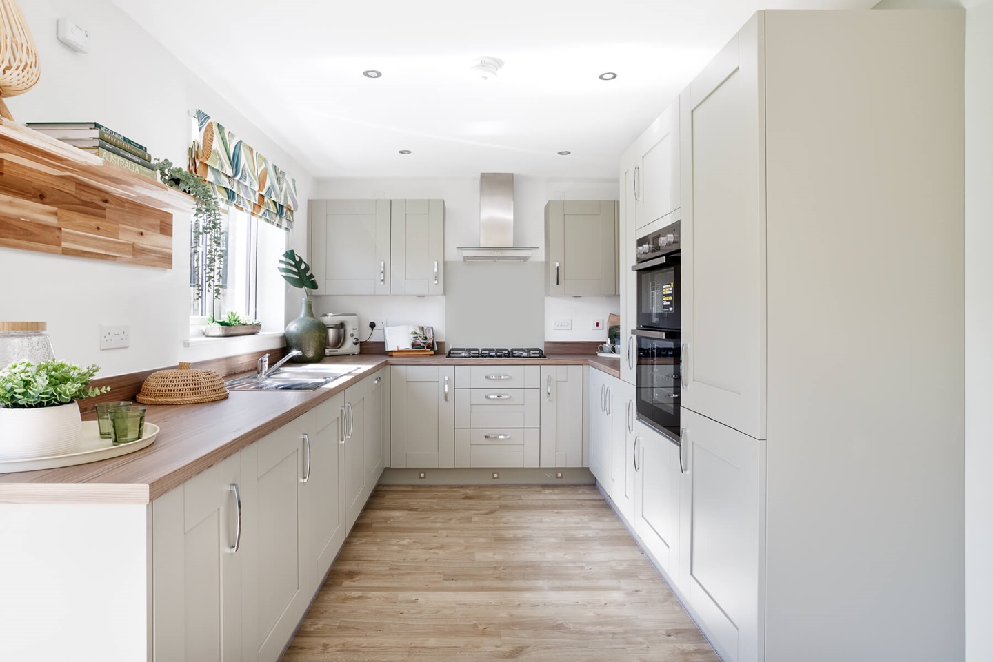 Taylor Wimpey The Fraser kitchen