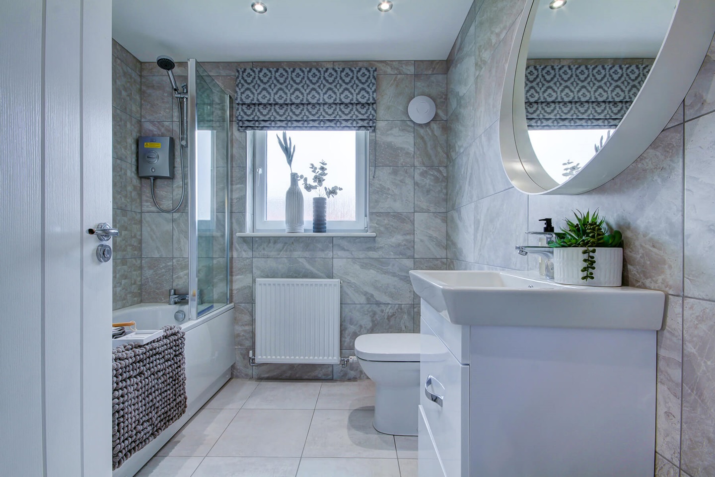 Willow Gardens Geddes 5 Taylor Wimpey bathroom