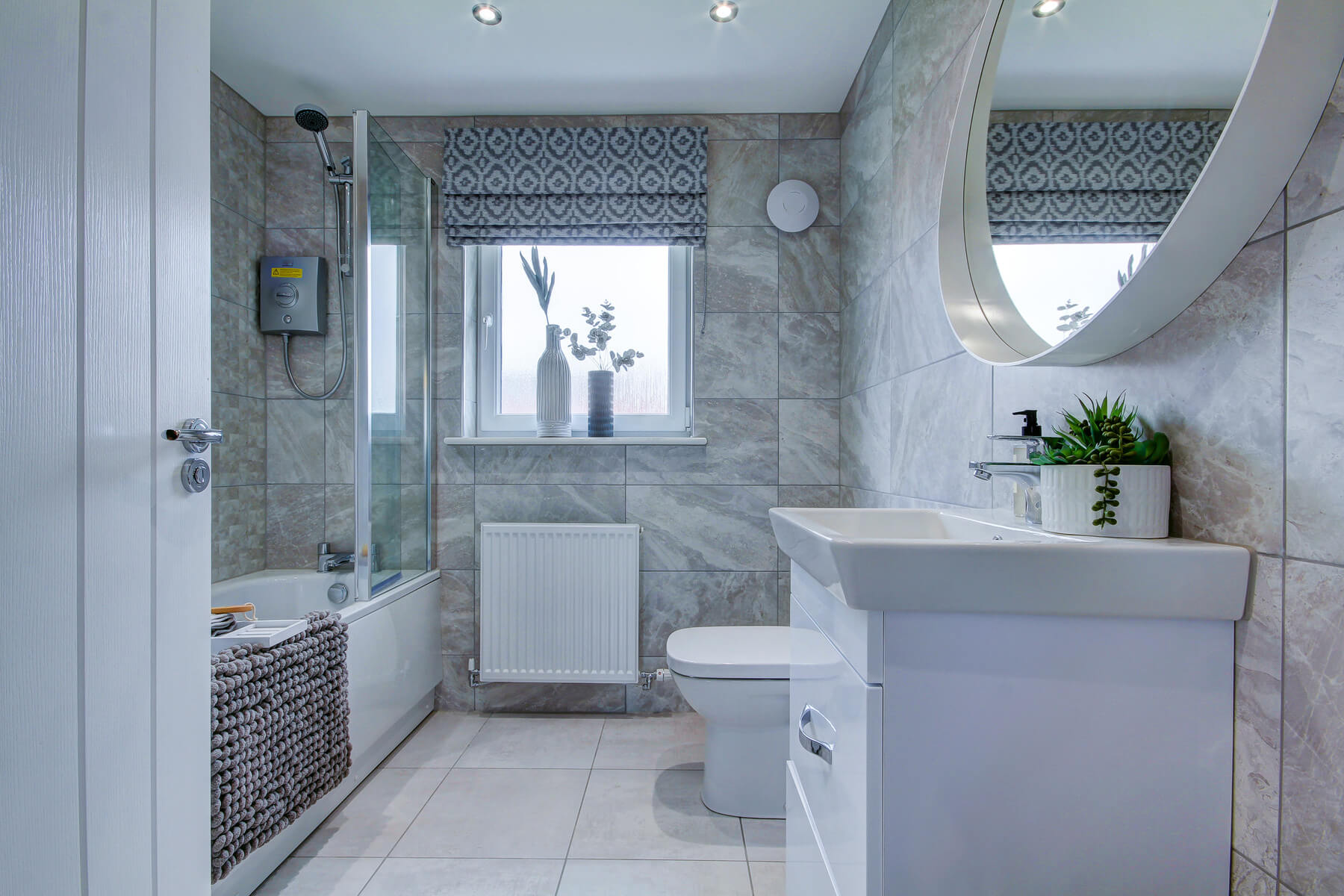 Willow Gardens Geddes 5 Taylor Wimpey bathroom