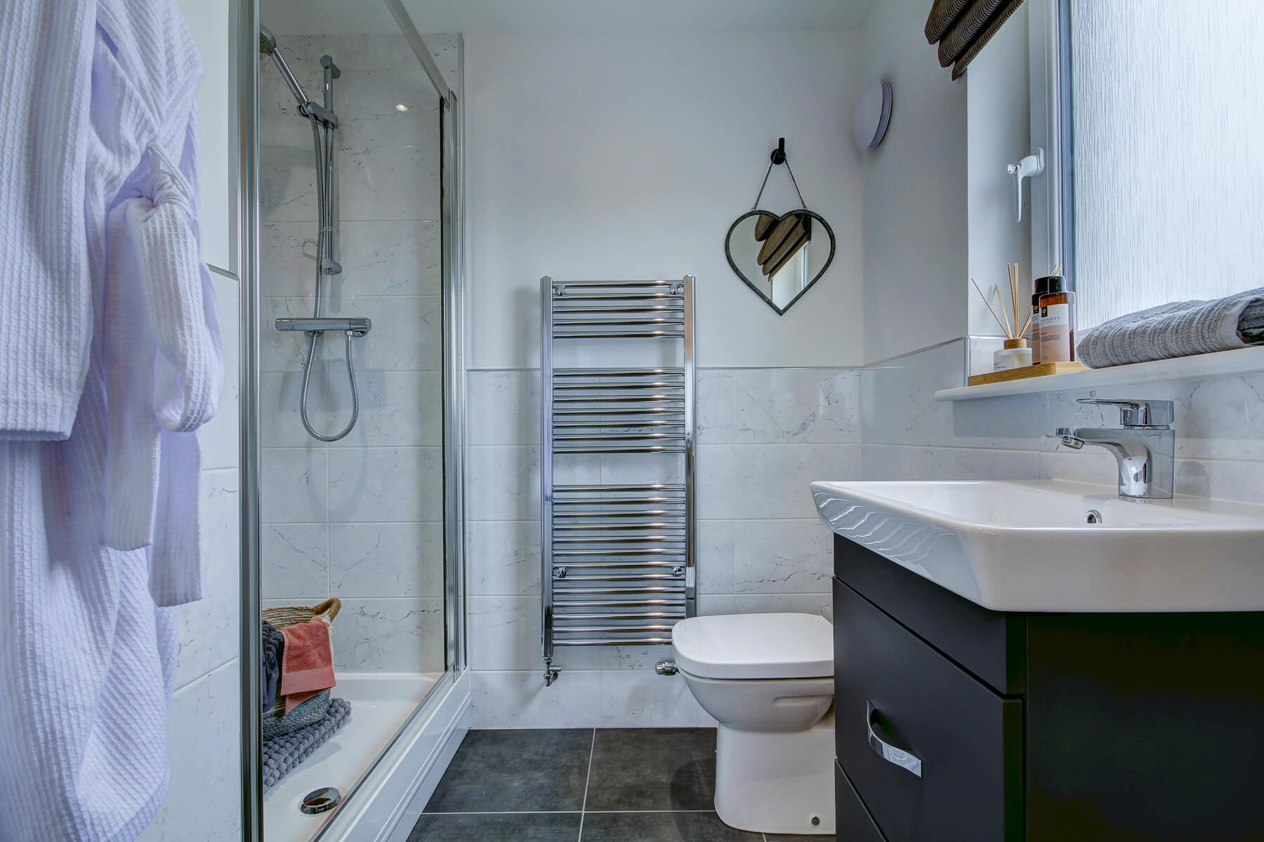 Willow Gardens Geddes 5 Taylor Wimpey en suite