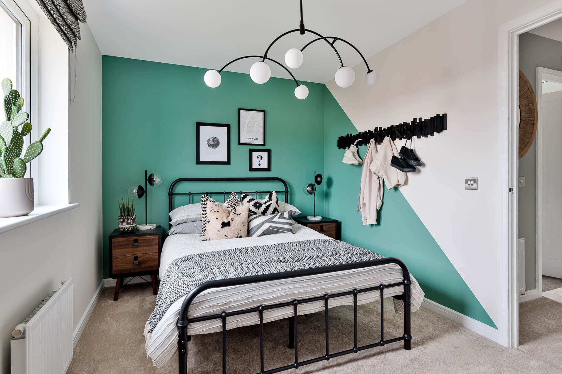 Taylor Wimpey the Hughes 4 bedroom home Stoneyetts View