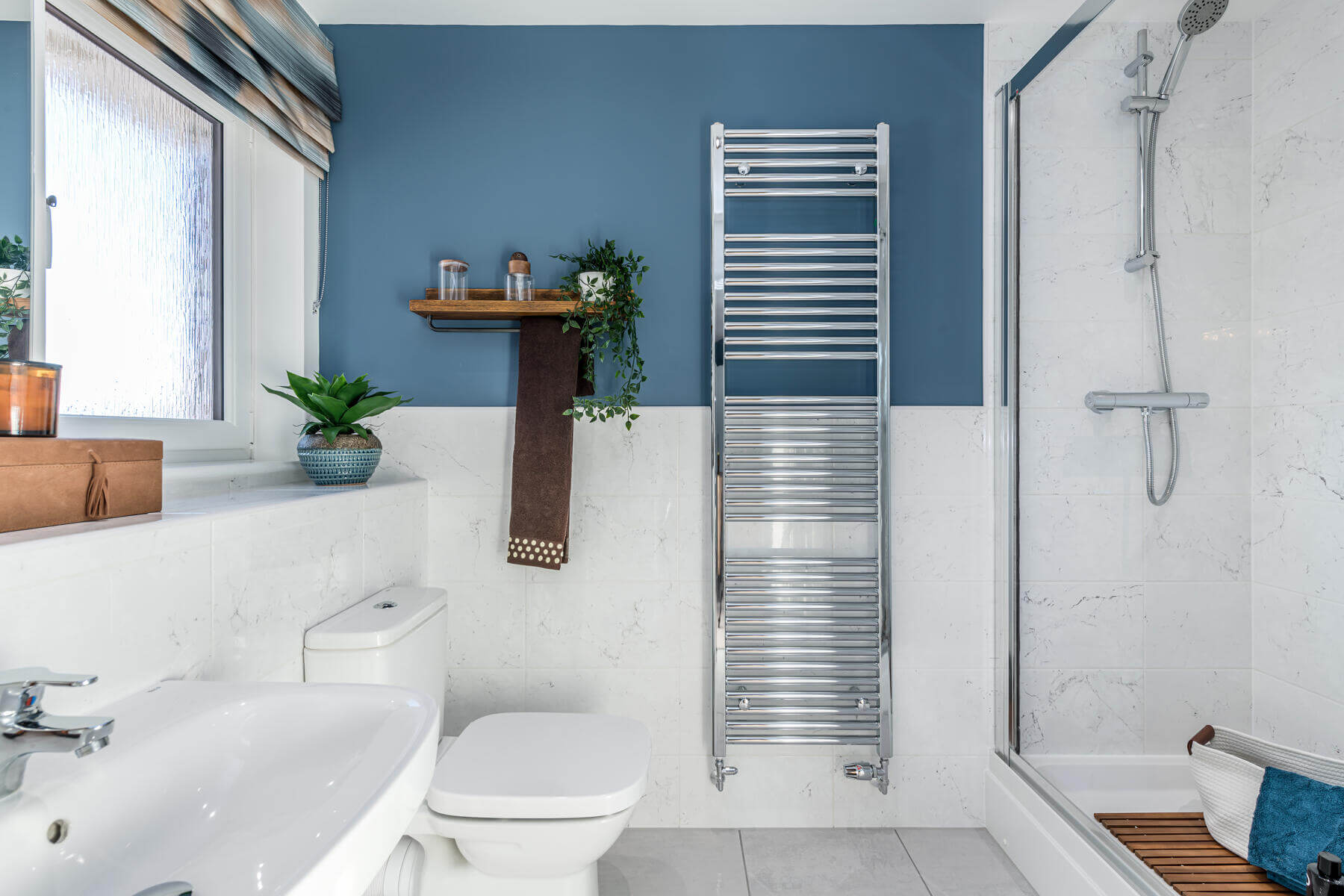 Taylor Wimpey Maxwell home Calderwood en suite