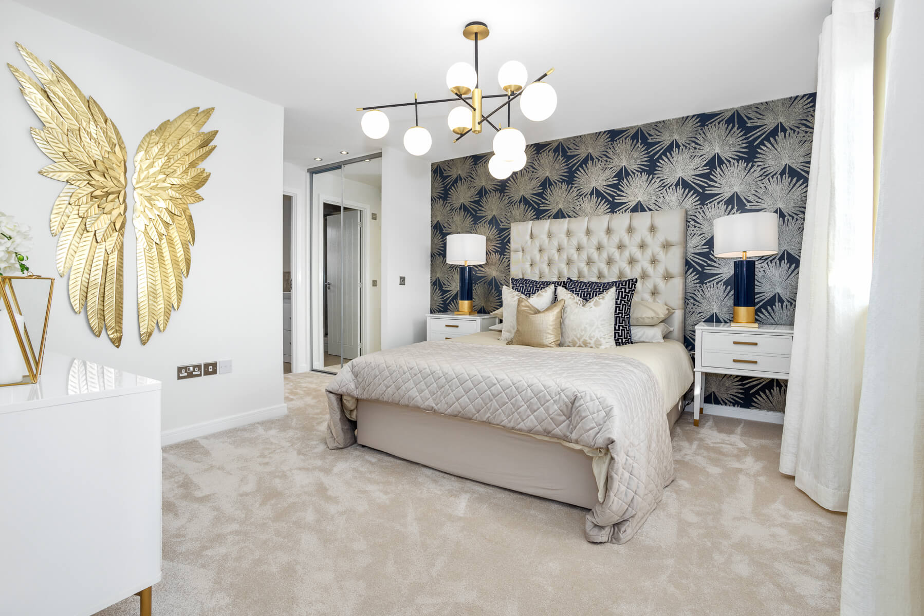 Taylor Wimpey The Monro master bedroom