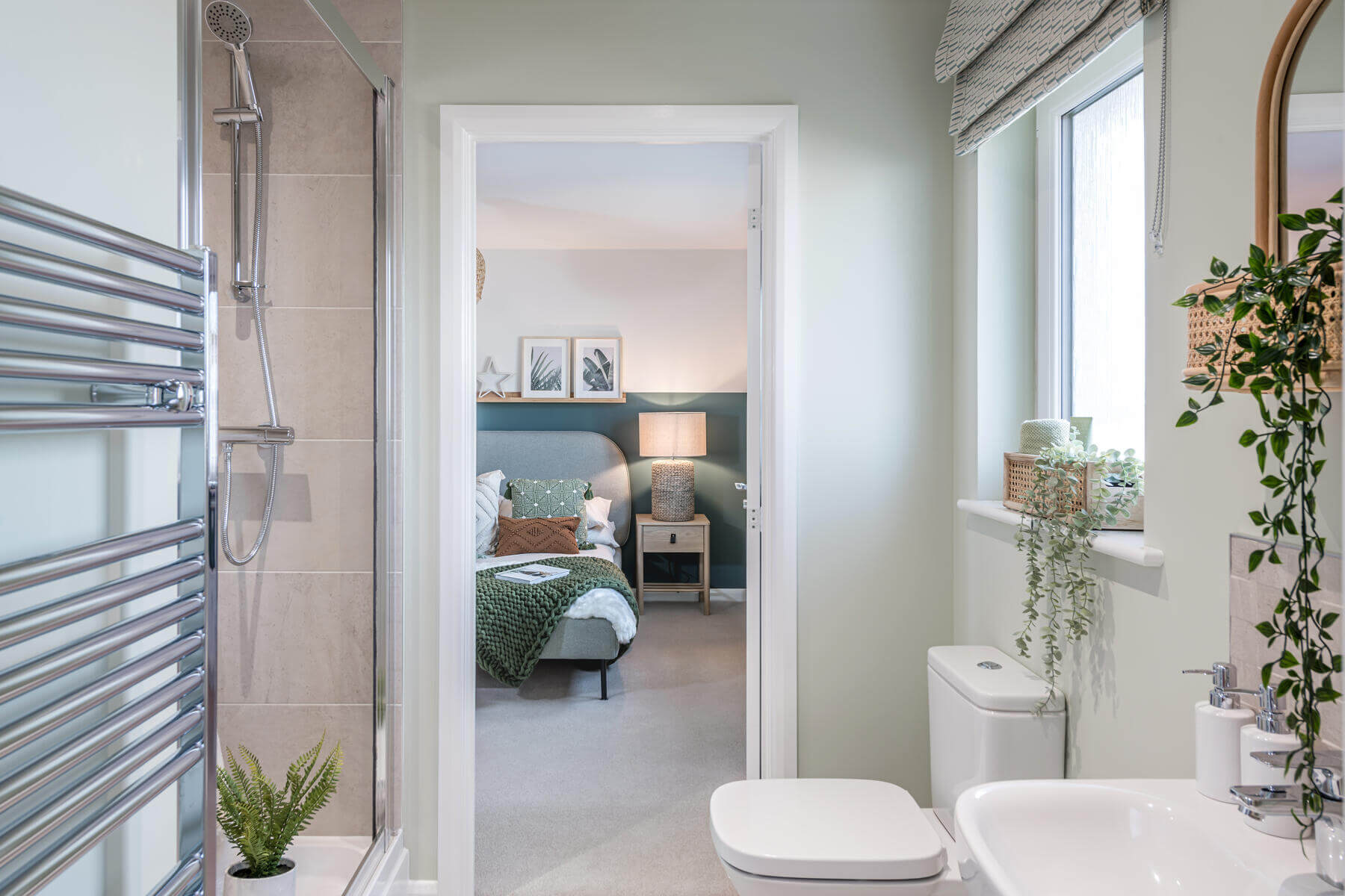 Jack & Jill en suite in the Stewart