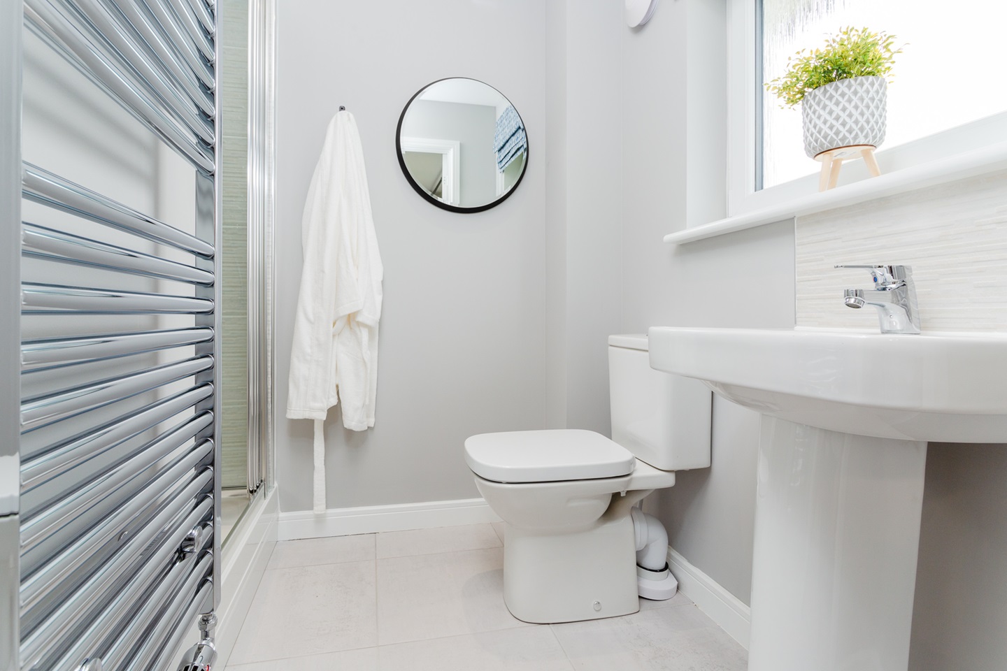 TWWS_NewtonFarm_Blair_Bedroom1_Ensuite_1800x1200