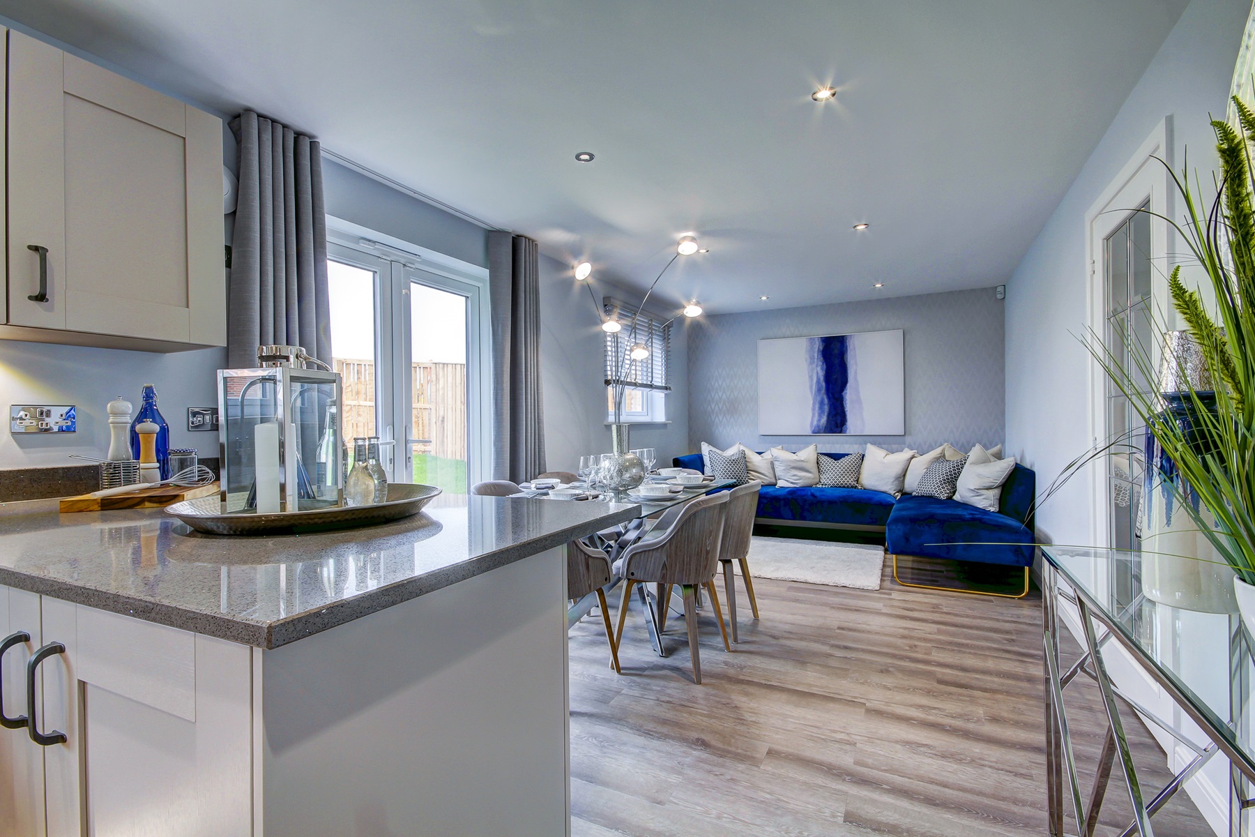 Princess Gate - Maxwell Dining Family 1