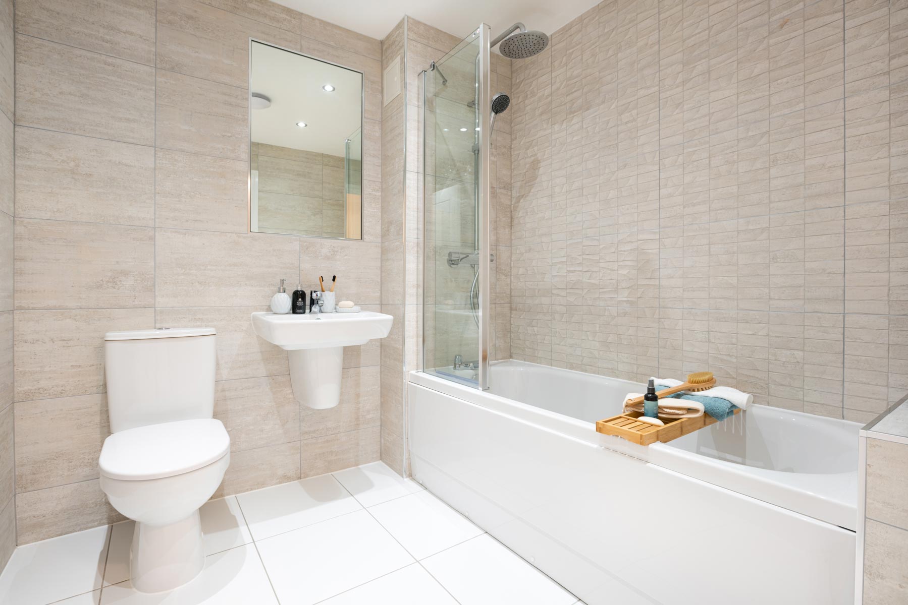 A well proportioned main bathroom