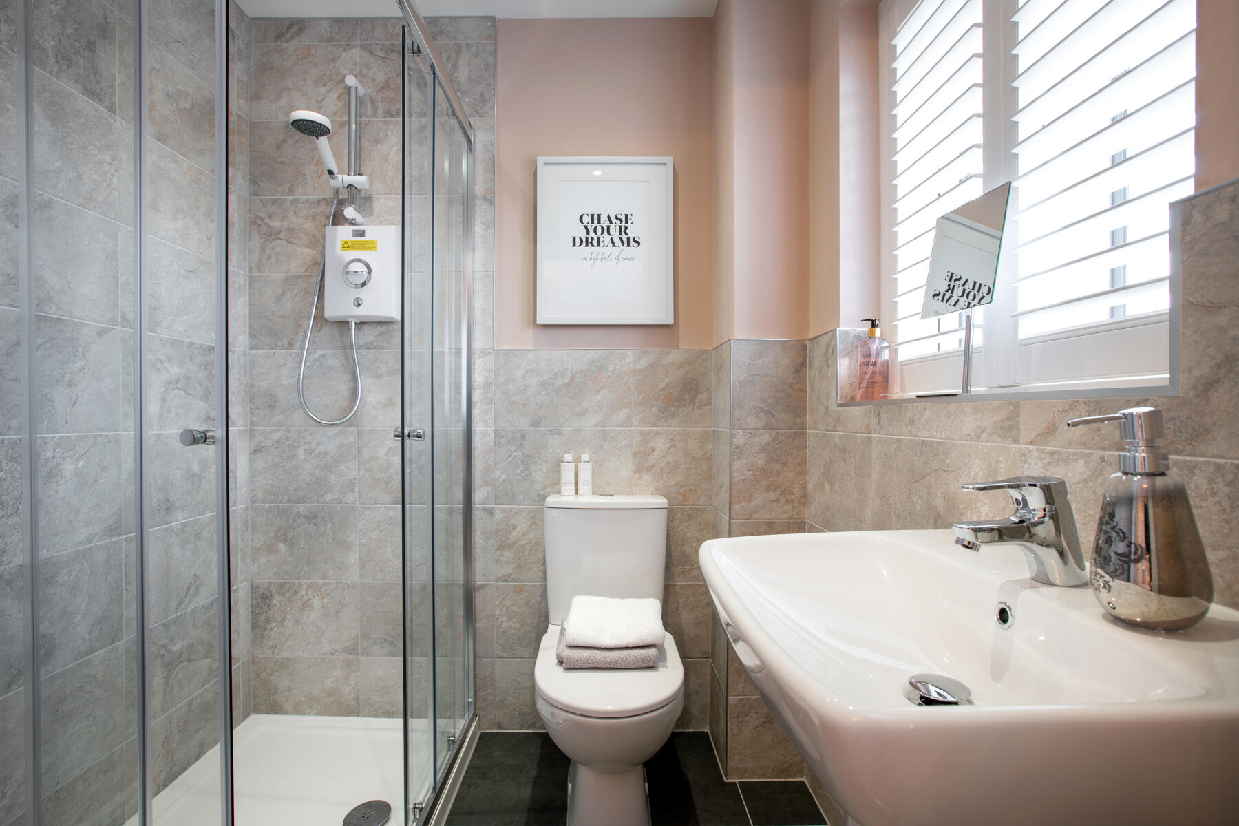 A well proportioned en-suite sits off the main bedroom