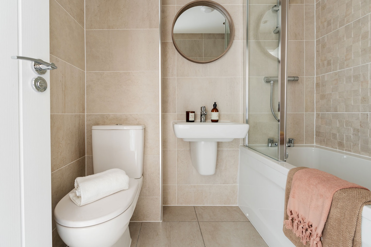 Choose from a range of wall tiles and flooring options