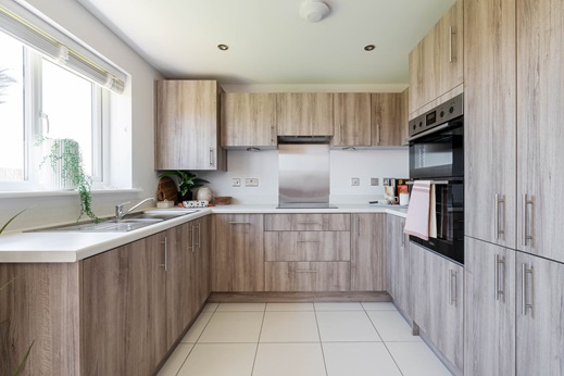 3 bedroom semi-detached 3 bedroom semi-detached