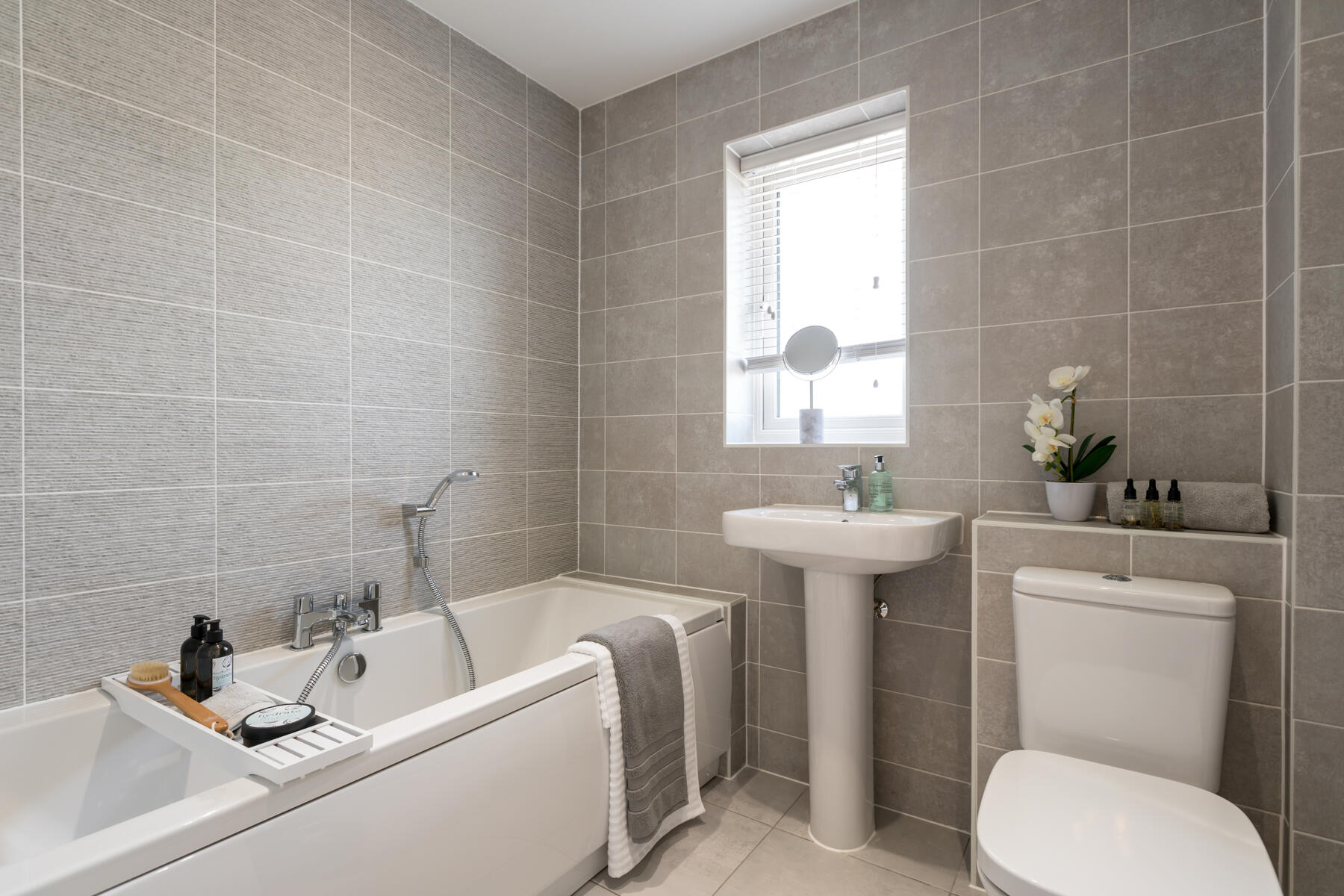 Kingdale bathroom