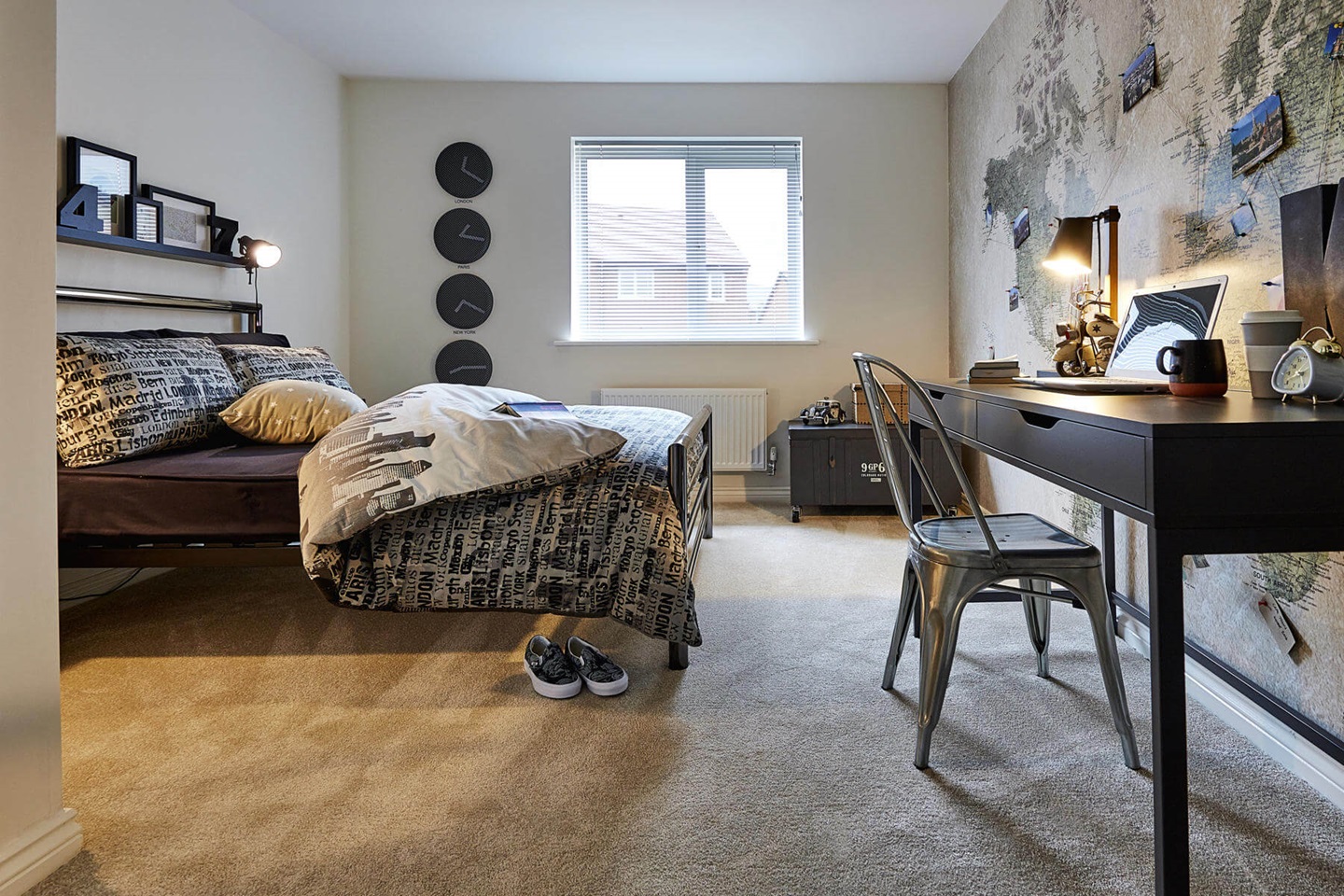 The Thornford Applewood Green bedroom