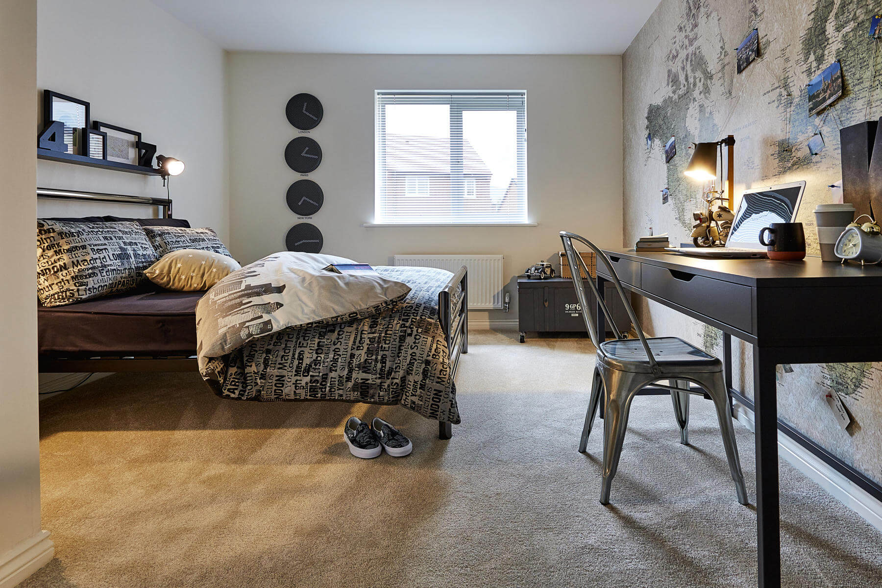 The Thornford Applewood Green bedroom